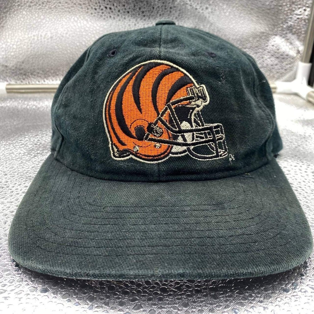 Vintage Nutmeg Mills Cincinnati Bengals Youth OS Black NFL Helmet‎ Strapback Hat